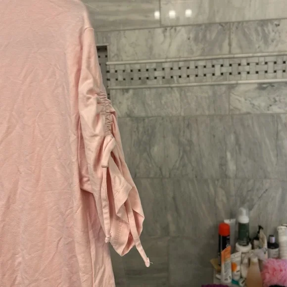 Soft light pink t shirt - Picture 7 of 8